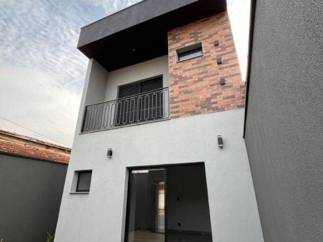 #7 - Casa para Venda em Taubaté - SP