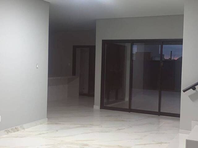 #15 - Casa para Venda em Taubaté - SP