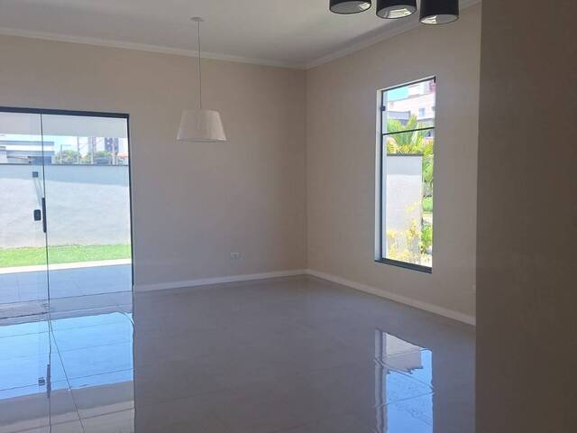 Casa para Venda em Taubaté - 5