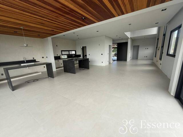 Sobrado para Venda em São José dos Campos - 4