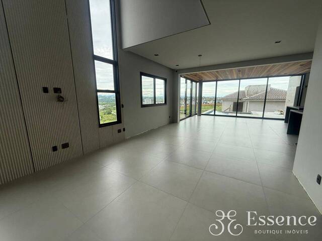 #98 - Sobrado para Venda em São José dos Campos - SP