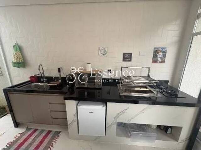 Sobrado para Venda em Caraguatatuba - 3