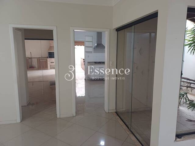 Sobrado para Venda em Pindamonhangaba - 4