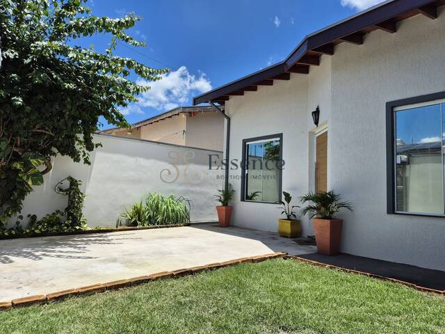 Venda em Residencial Parque das Palmeiras - Pindamonhangaba