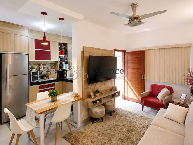Venda em Residencial Parque das Palmeiras - Pindamonhangaba